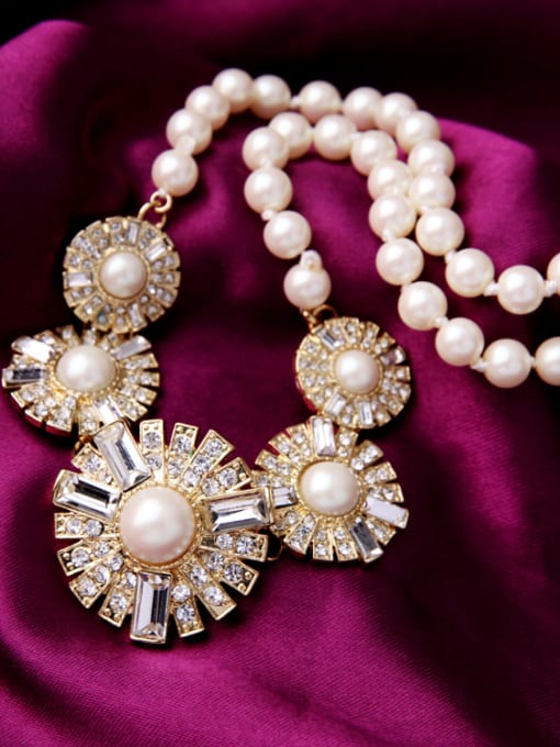 KM Luxury Artificial Pearls Zircon Short Alloy Necklace 2