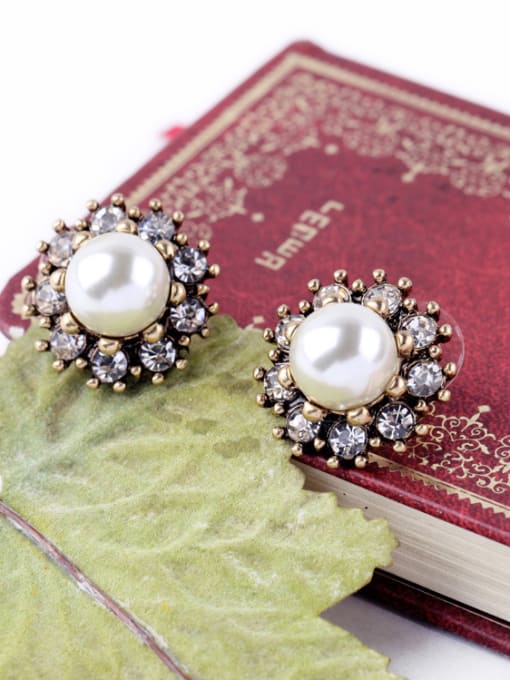 KM Small Lovely Artificial Pearls stud Earring 3