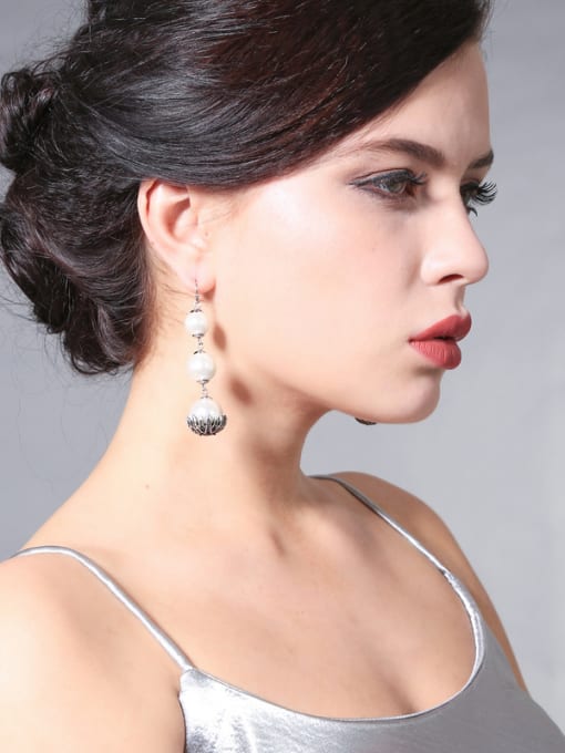 KM Elegant and Temperaments Western Style Women Drop Earrings 1