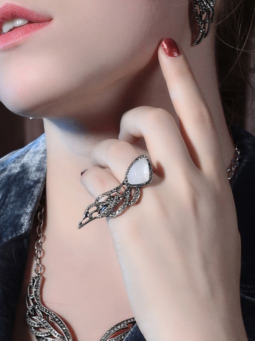 KM Retro Style Wing-shape Personality Women Party Ring 1