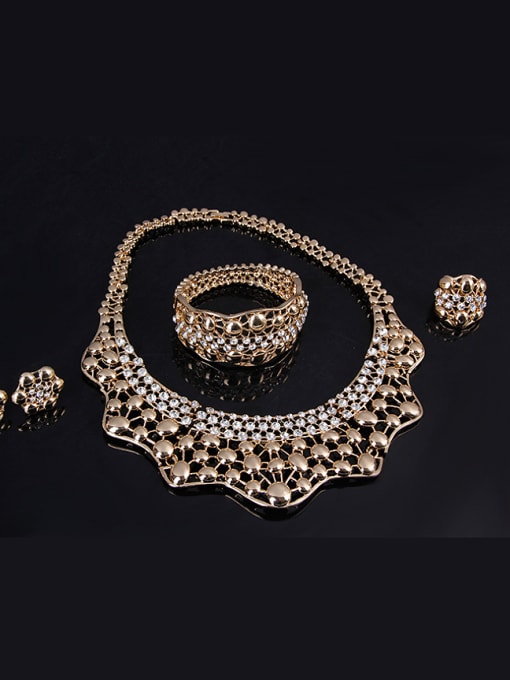 BESTIE new 2018 2018 2018 Alloy Imitation-gold Plated Vintage style Rhinestones Hollow Four Pieces Jewelry Set 1