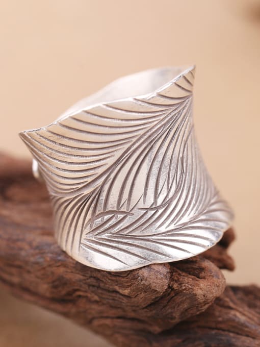 Peng Yuan Retro style Leaf-etched Handmade Ring 2