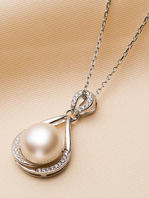 EVITA PERONI Freshwater Pearl Water Drop shaped Necklace 2