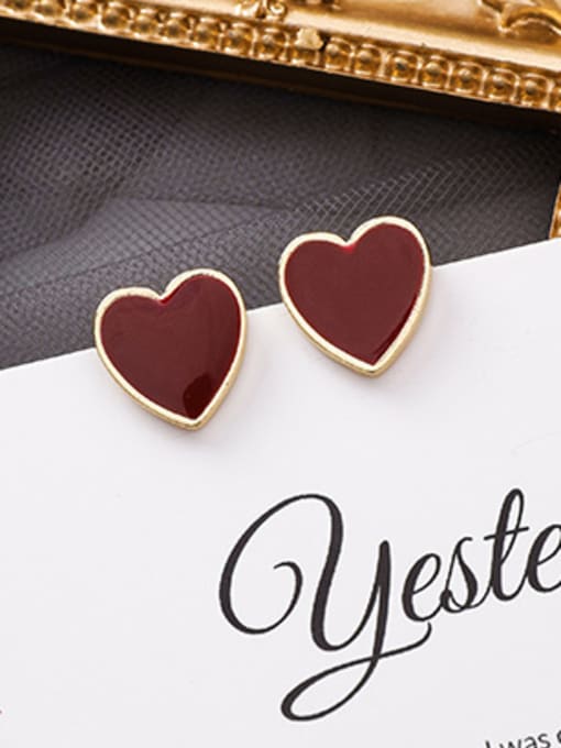 A brown Alloy With Gold Plated Simplistic Heart Stud Earrings