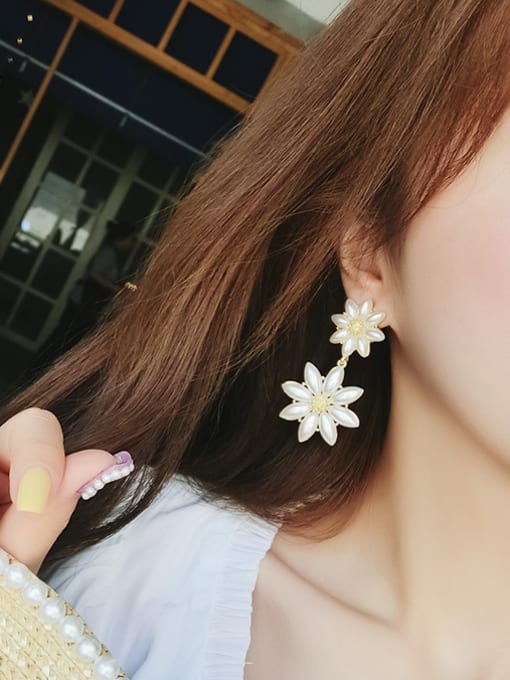 Girlhood Alloy With Rose Gold Plated Personality Flower Drop Earrings 1