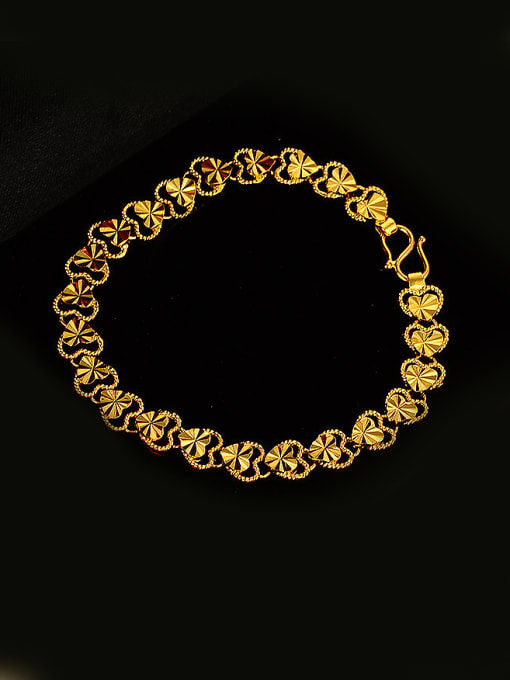 golden Women Exquisite Heart Shaped Bracelet