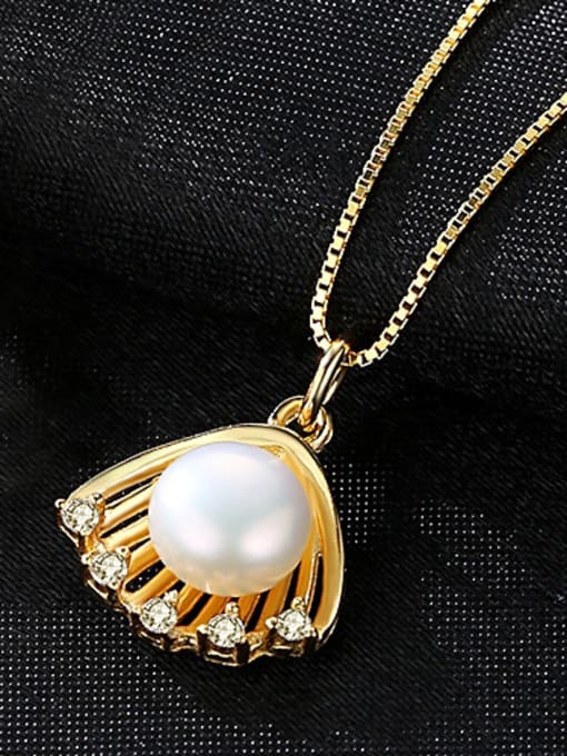 White Sterling silver scallop freshwater pearl golden necklace