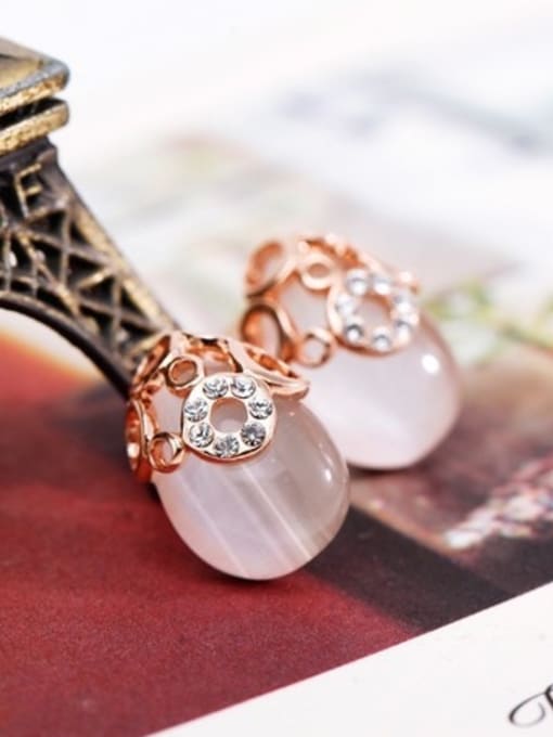 Ya Heng Exquisite Egg-shape Stones Stud Earrings 2