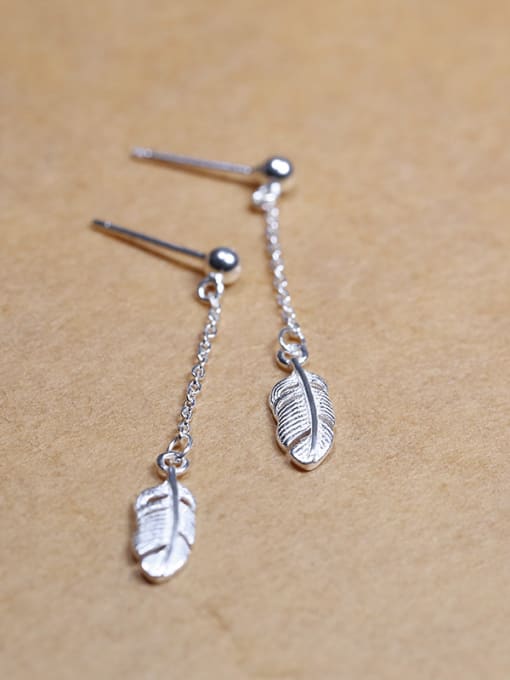 Peng Yuan Simple Little Feather 925 Silver Stud Earrings 0