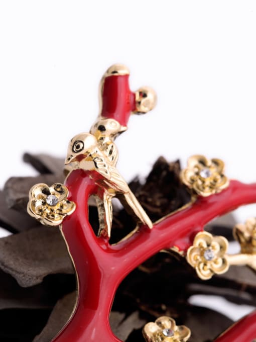 KM Fashion Red Flowers Shaped Alloy Brooch 2