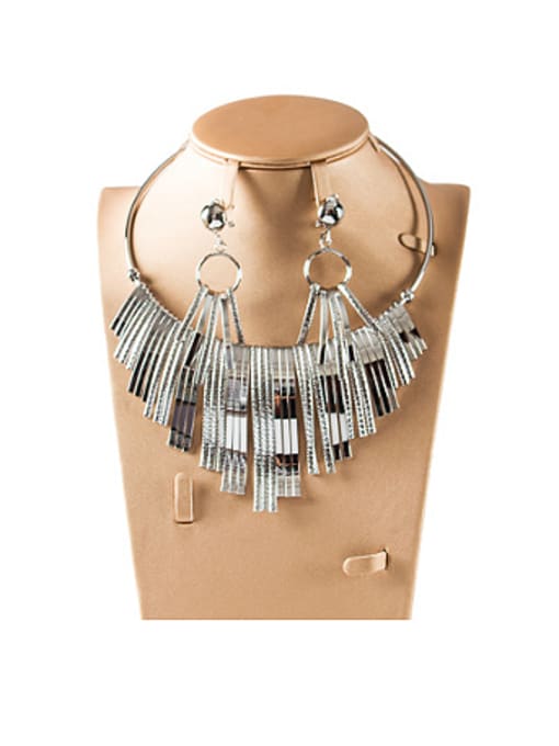 white Exaggerated Tassels Two Pieces Jewelry Set