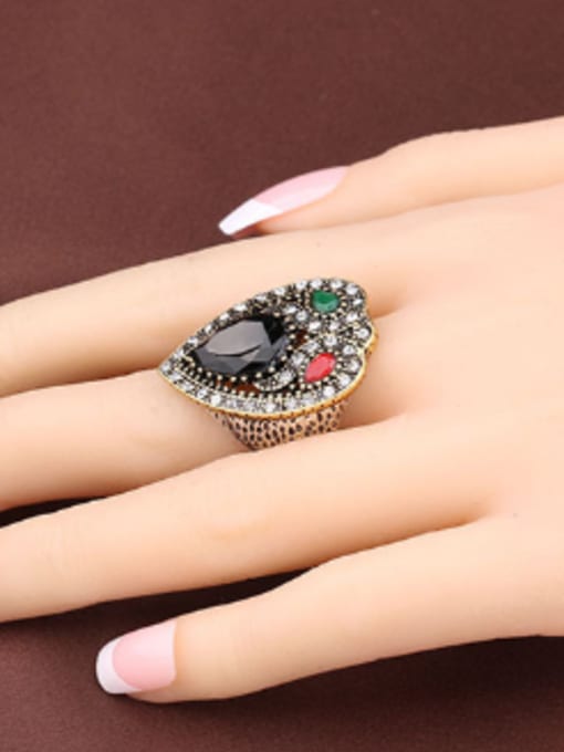 Gujin Retro style Water Drop shaped Resin stones White Crystals Ring 1