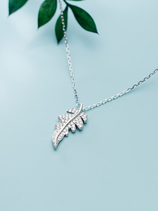 Rosh 925 Sterling Silver With Platinum Plated Simplistic Leaf Necklaces 1