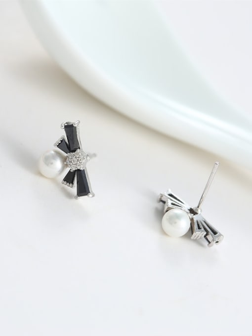 Wei Jia Simple Bowknot Artificial Pearl AAA Zirconias Stud Earrings 2