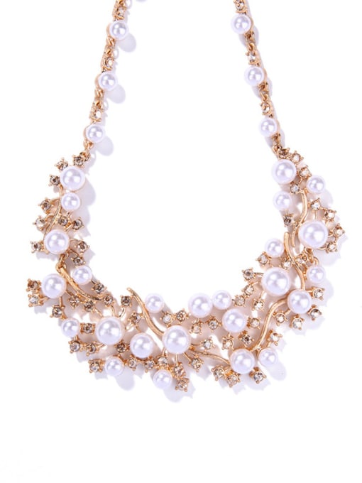 KM Exaggerate Artificial Pearls Tree Shaped Alloy Necklace 2