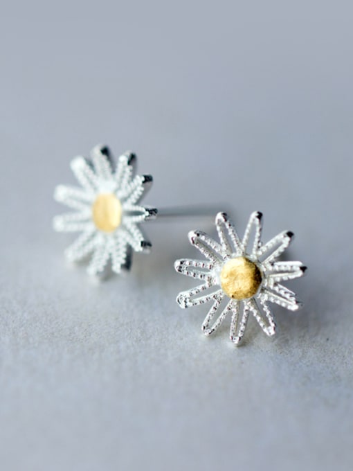 Rosh S925  silver sweet small daisy stud Earring with gold plated 1