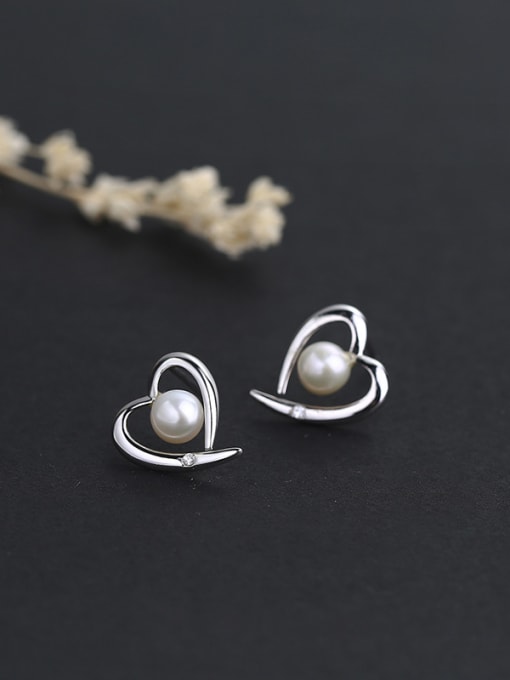 One Silver Simple Hollow Heart Freshwater Pearl 925 Silver Stud Earrings 0