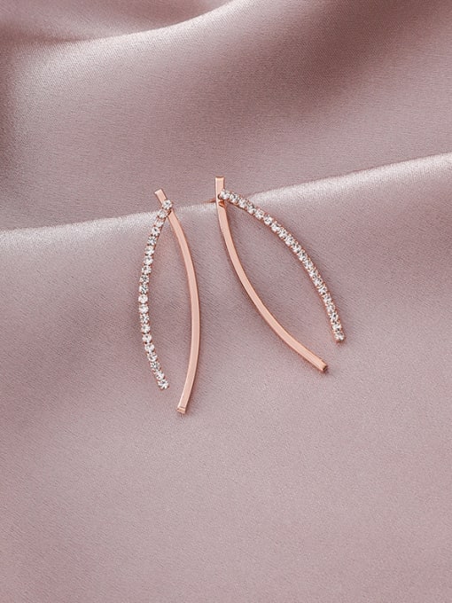 B Rose Alloy With Platinum Plated Simplistic Micro-inlaid Line Curved Earrings