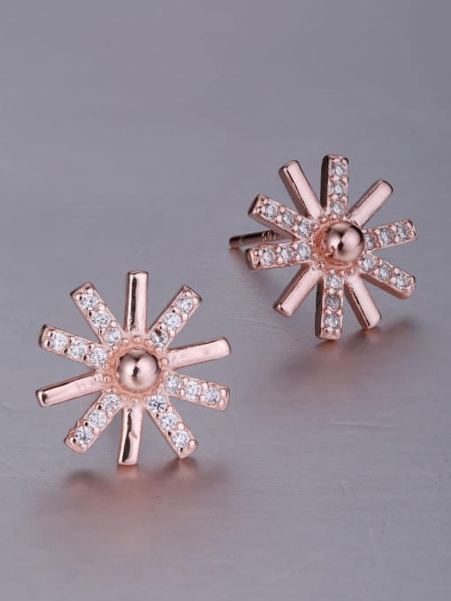 One Silver 2018 All-match Flower Shaped Zircon stud Earring 0