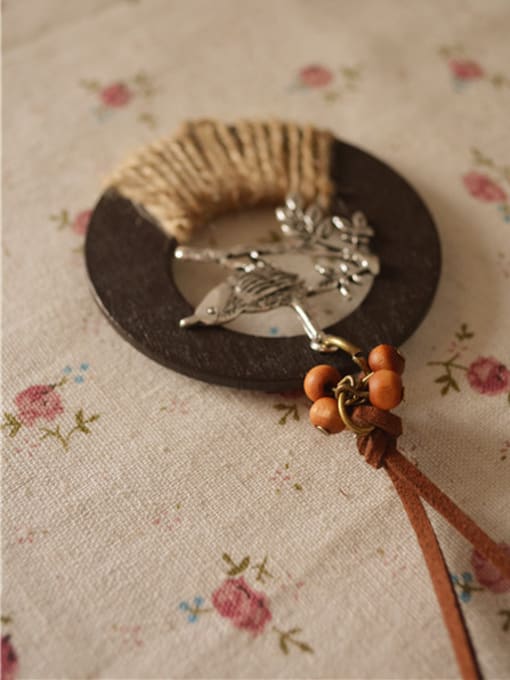 Dandelion Delicate Wooden Round Shaped Bird Necklace 2
