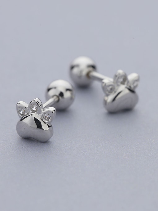 One Silver Lovely Cat's Paw Shaped stud Earring 1