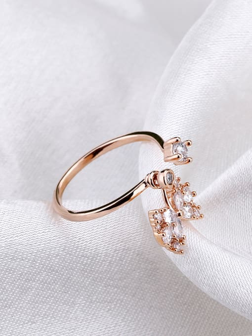 OUXI 18K Rose Gold Leaf-shaped Zircon Cocktail Ring 3