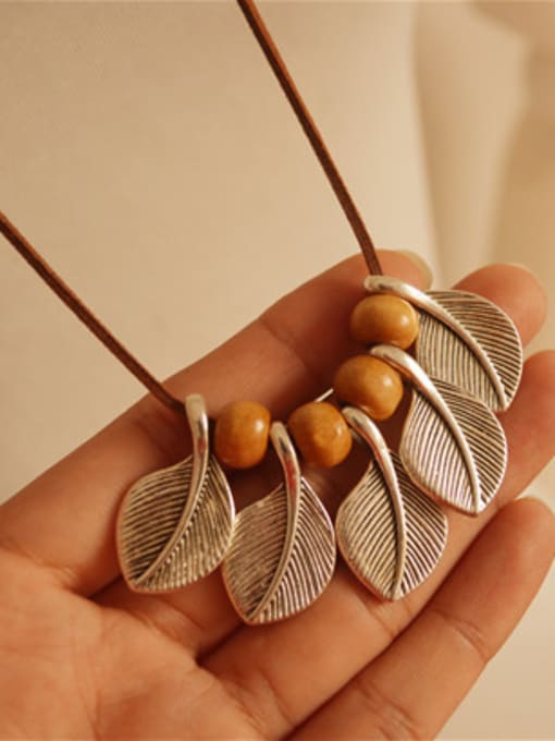 Dandelion Wooden Beads leaf Shaped Necklace 3