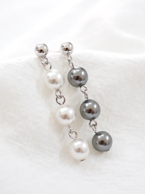 DAKA Fashion Three Artificial Pearls Silver Stud Earrings 0
