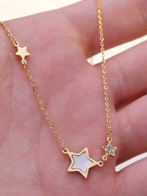 XIN DAI Small Star Shell Clavicle Necklace 1