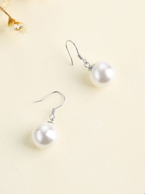 One Silver Women Beautiful Pearl Drop Earrings 2