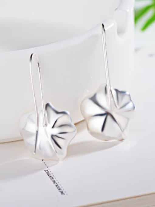 AI Fei Er Elegant White Imitation Pearl Flower Copper Earrings 3