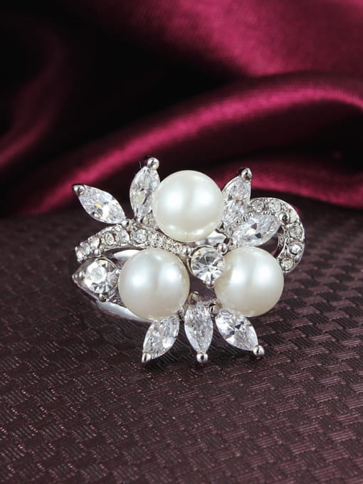 SANTIAGO Glittering 18K Gold Plated Artificial Pearl Flower Ring 1
