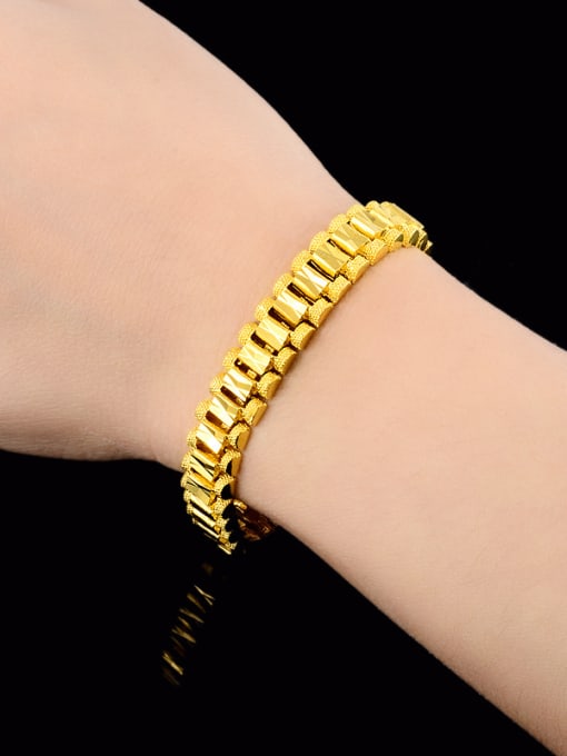 Yi Heng Da Fashionable 24K Gold Plated Geometric Shaped Bracelet 1