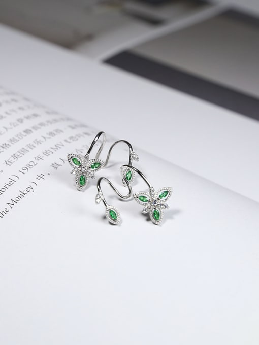 Peng Yuan Elegant Little Flowers Rhinestones 925 Silver Stud Earrings 1