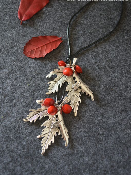 Dandelion 2018 Women Exquisite Leaf Shaped Necklace 0