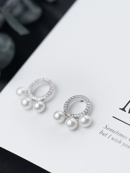 Rosh Temperament Round Shaped Artificial Pearl Silver Stud Earrings 1