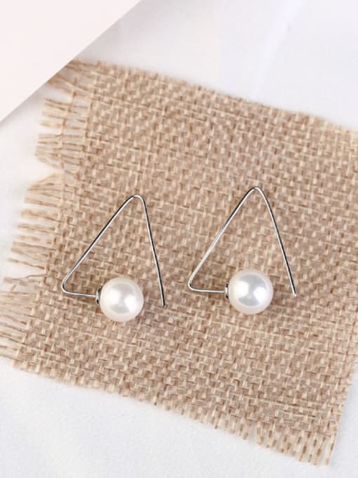 Peng Yuan Simple Triangle Freshwater Pearl Earrings 1