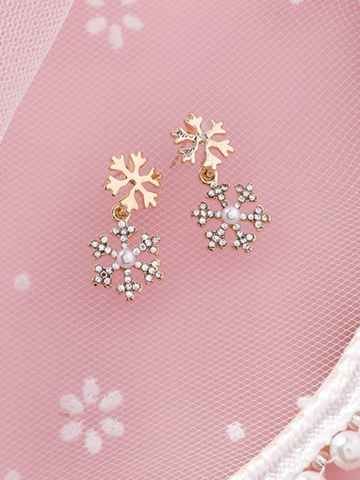 Girlhood Alloy With Imitation Gold Plated Simplistic Snowflake  Drop Earrings 1
