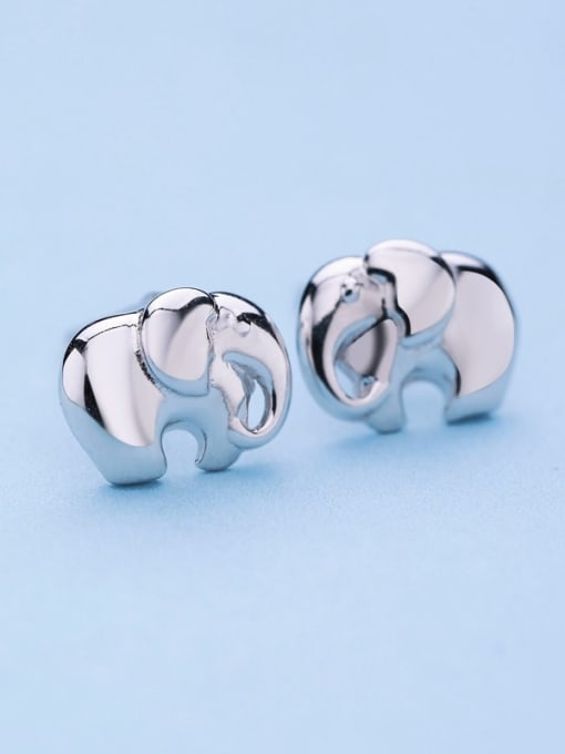 One Silver Exquisite Elephant Shaped stud Earring 2