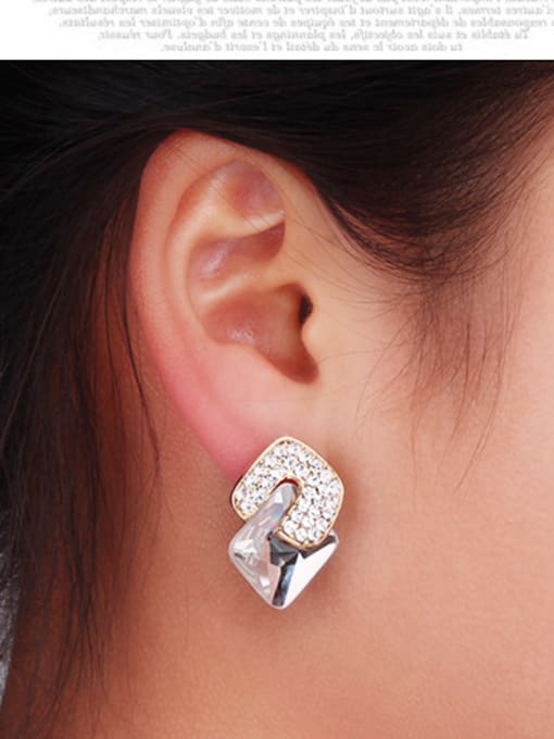 BSL Zinc Alloy With 18k Gold Plated Fashion Geometric Stud Earrings 2