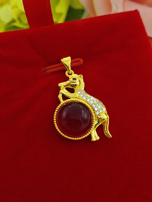 A Horse (Not Containing A Chain) All-match Red Stone Animal Shaped Pendant