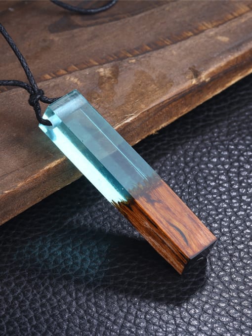 Blue Adjustable Length Square Shaped Resin Sweater Necklace
