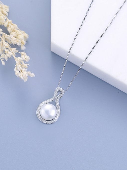 One Silver Water Drop Pearl Pendant