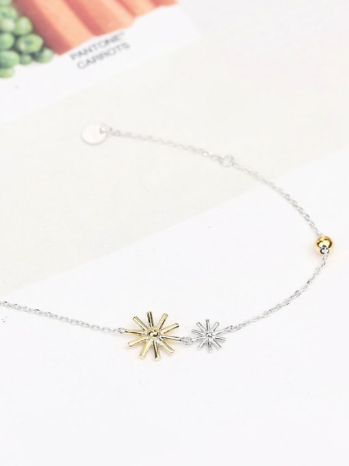 Peng Yuan Simple Little Snowflake Silver Bracelet 1