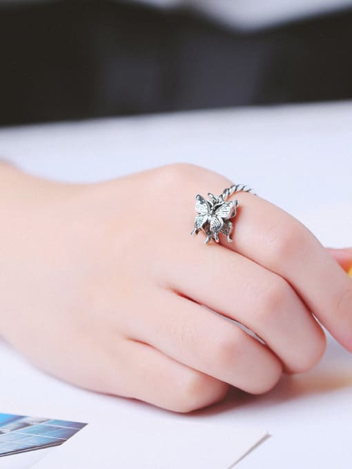 Peng Yuan Retro Butterflies Twisted Silver Ring 1