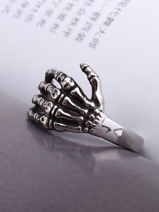 RANSSI Retro Skeleton Hand Statement Ring 1