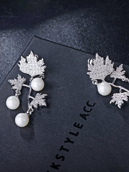 silvery New imitation pearl tassel micro-inlay zricon leaf earrings