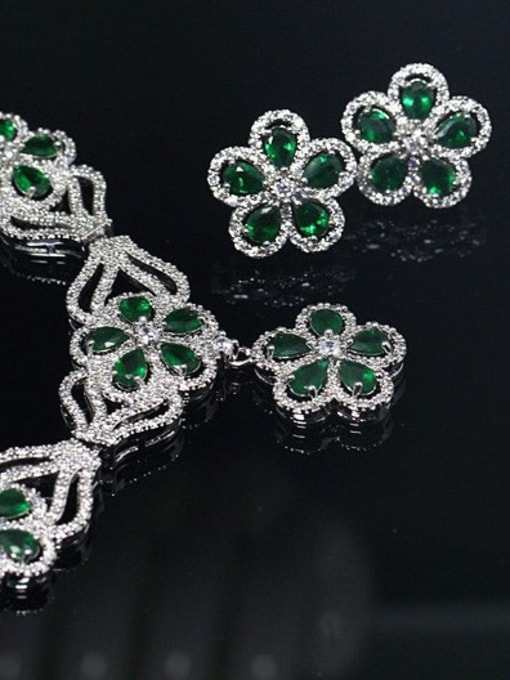 Green Flower Shaped Zircon Two Pieces Jewelry Set
