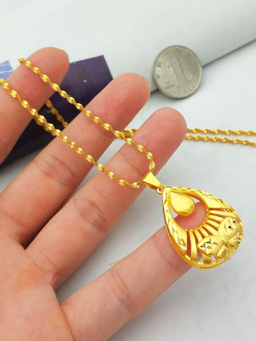 golden Women Exquisite Water Drop Shaped Necklace