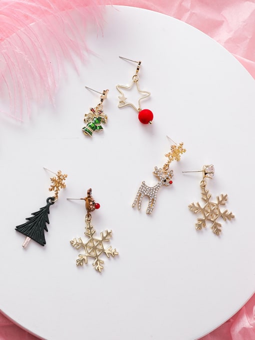 Girlhood Alloy With Rose Gold Plated Fashion Asymmetry Snowflake Christmas Tree Elk Ear Studs  Drop Earrings 1